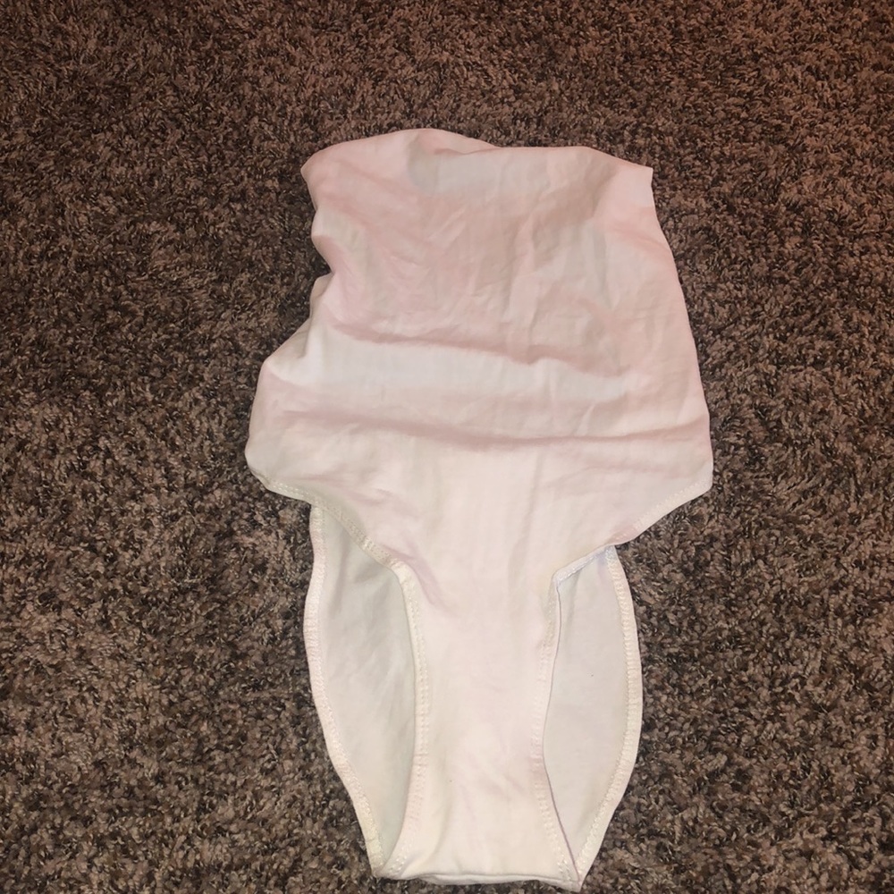 Body - suite - Picture 3 of 3